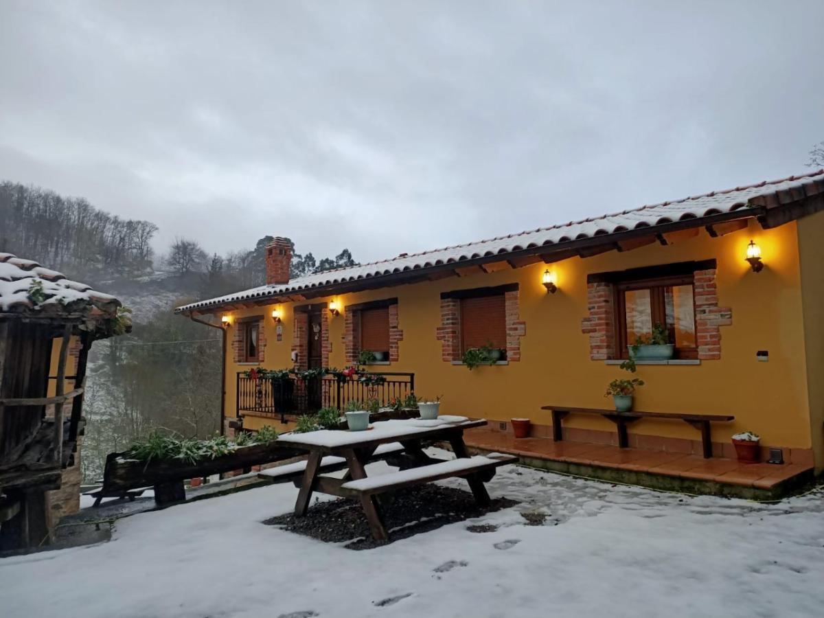 Carroceu Rural Cangas de Onís Exterior foto