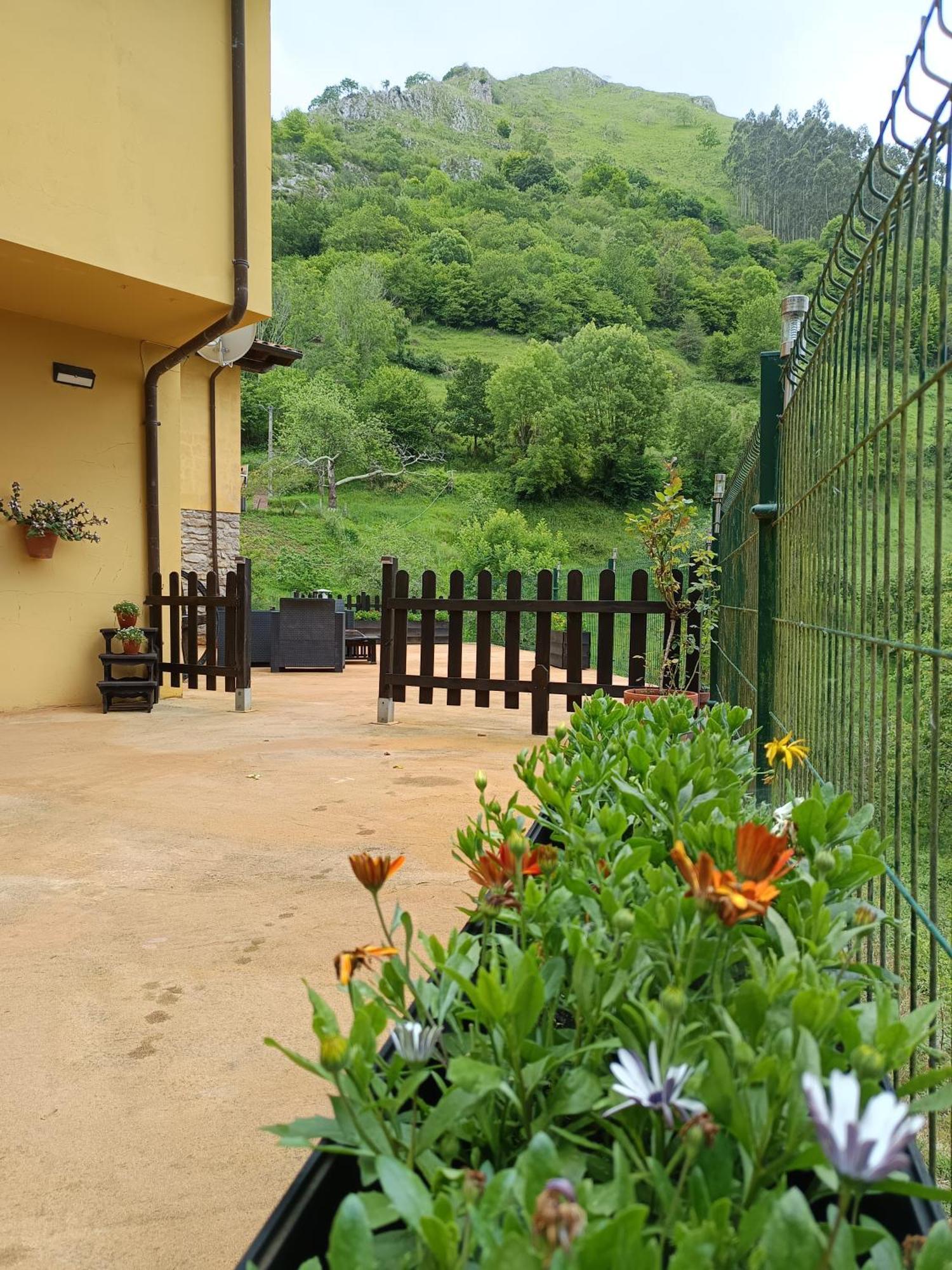 Carroceu Rural Cangas de Onís Exterior foto