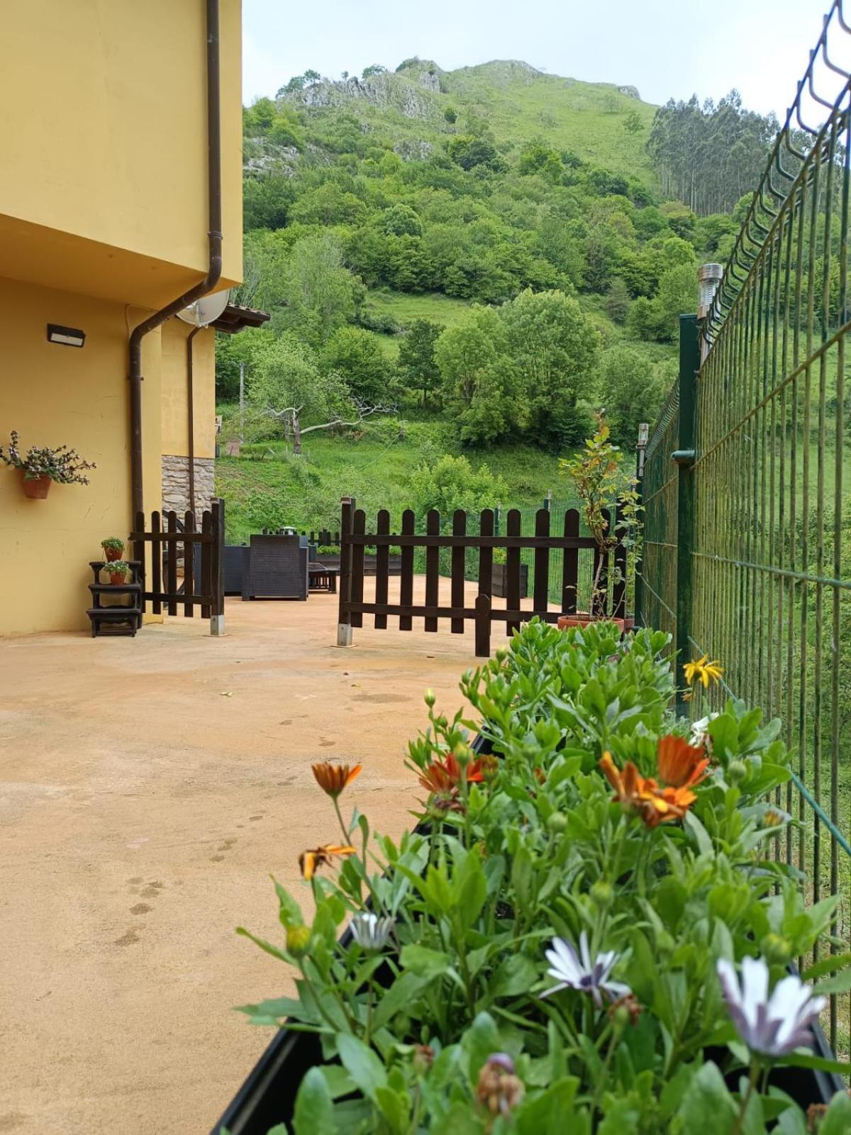 Carroceu Rural Cangas de Onís Exterior foto